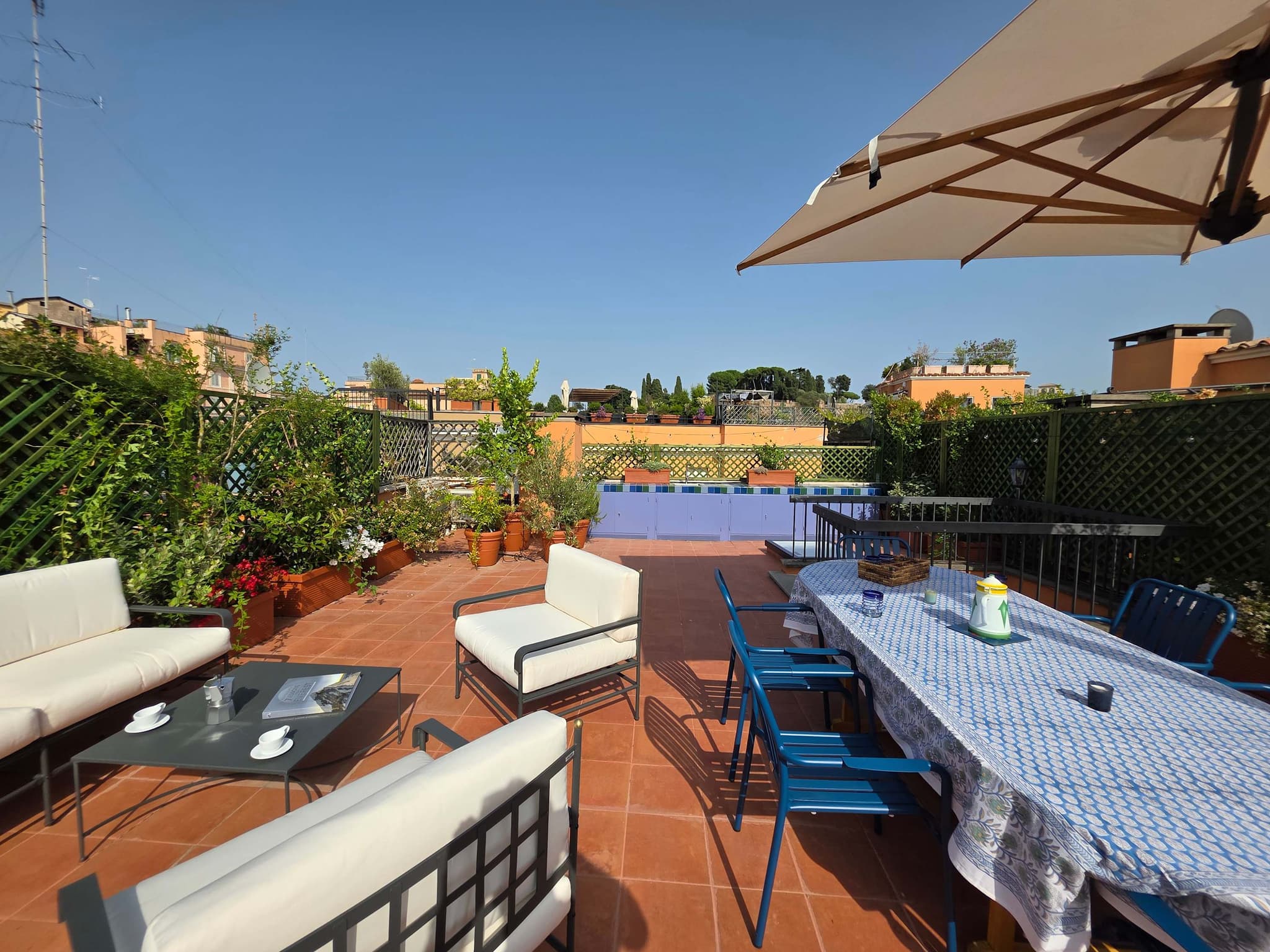 TR - Forum Terrace - Image 13