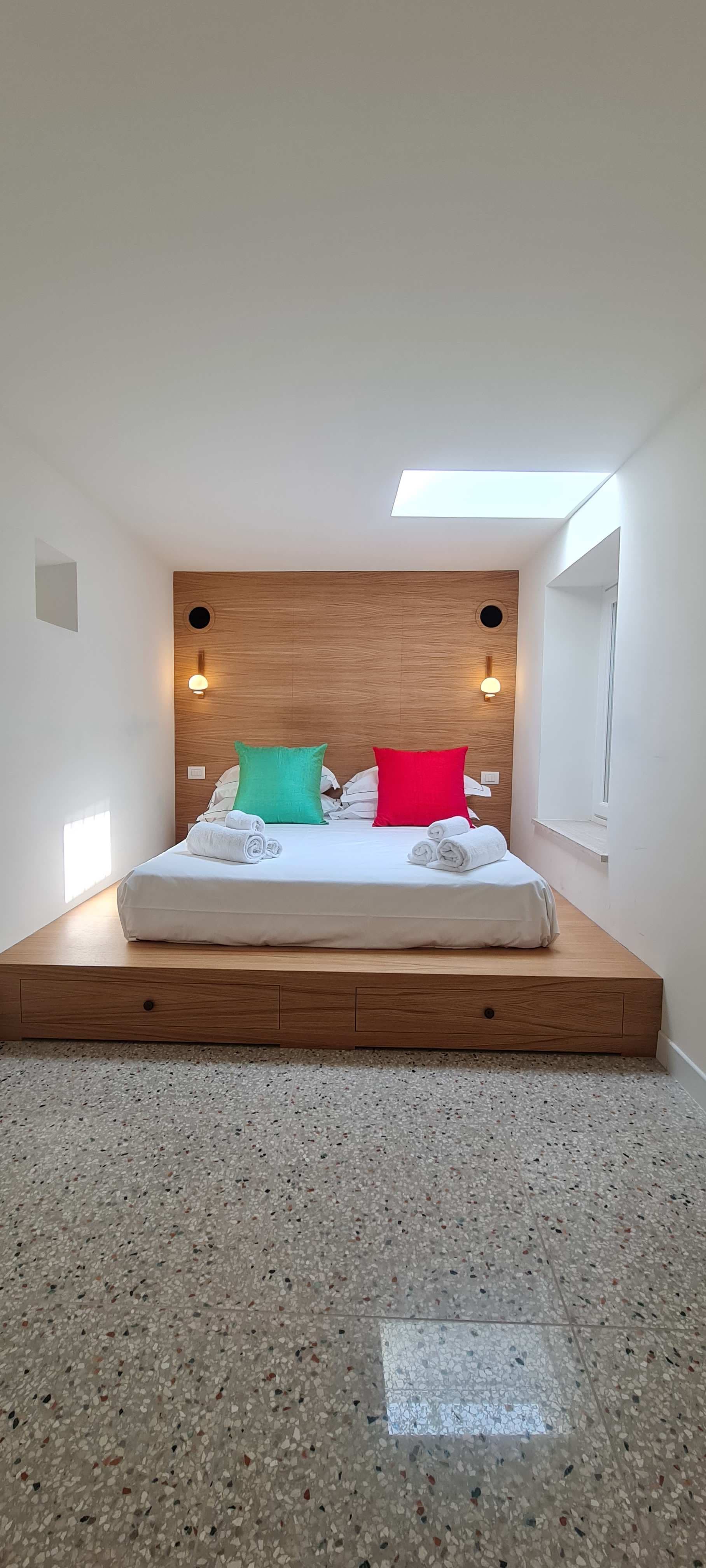 TR - Forum Terrace - Image 20