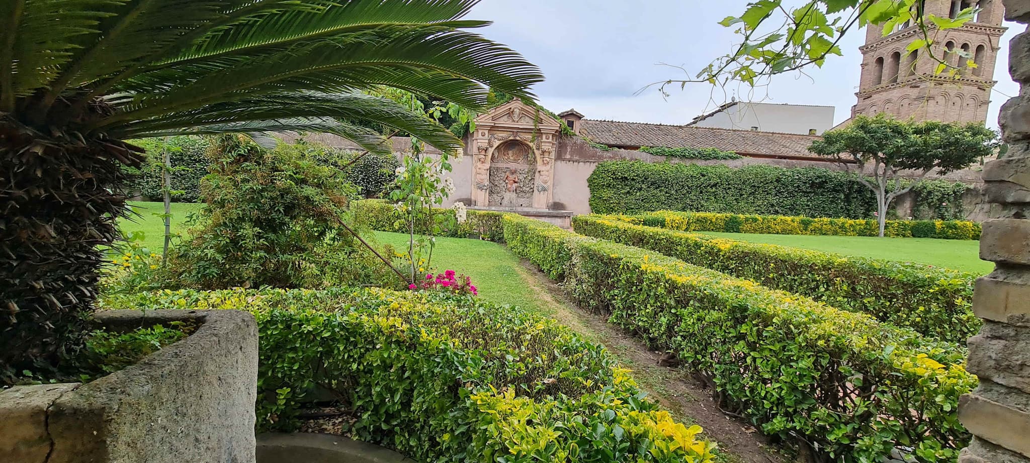 TR - Forum Terrace - Image 6