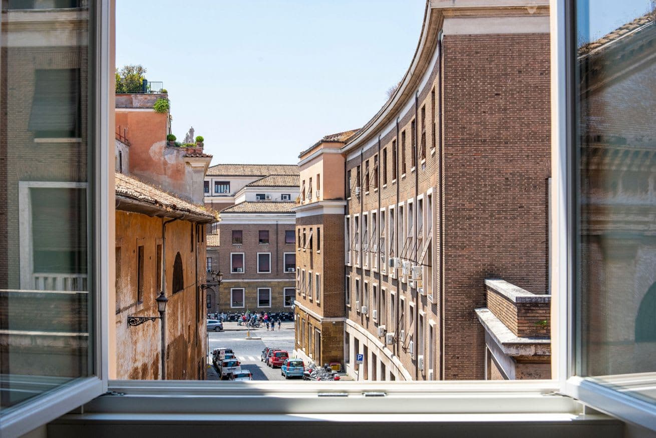 TR - Forum Terrace - Image 44