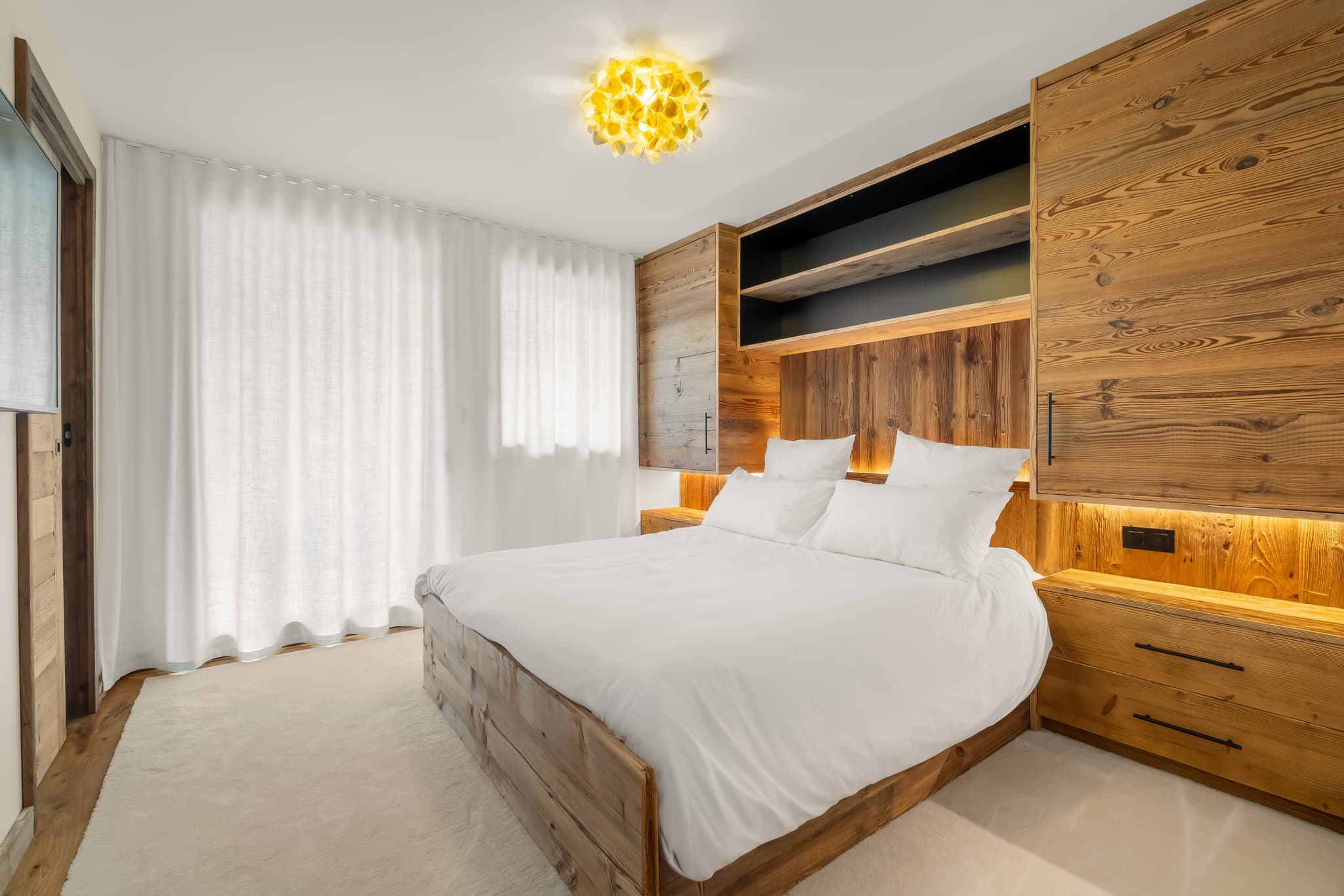 Chalet Bellezza, stunning ski chalet in exclusive Megève - Image 11
