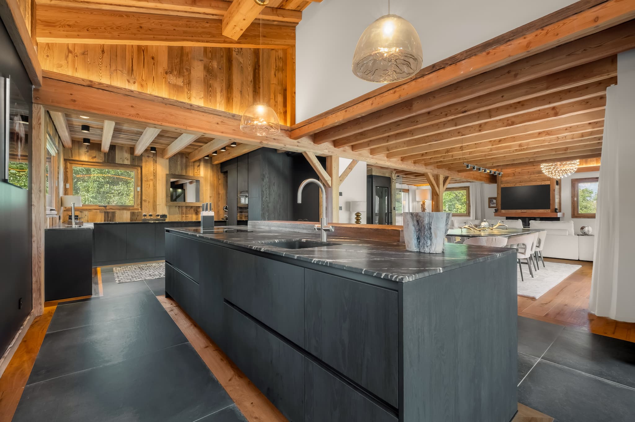 Chalet Bellezza, stunning ski chalet in exclusive Megève - Image 4