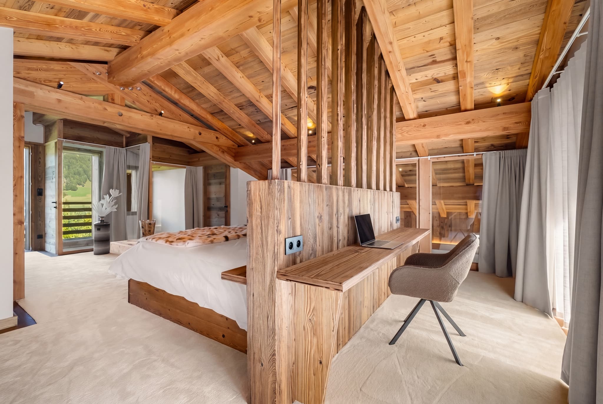 Chalet Bellezza, stunning ski chalet in exclusive Megève - Image 5